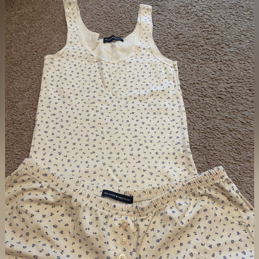 Brandy Melville matching pj set 🧸